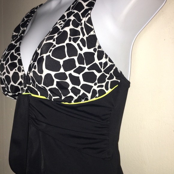 It Figures! Tummy Thinner One piece Swimsuit - Picture 4 of 6